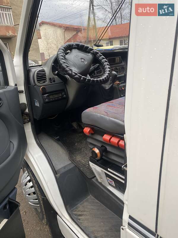 Туристичний / Міжміський автобус Mercedes-Benz Sprinter 2001 в Тячеві