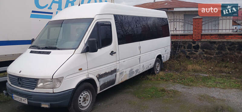 Микроавтобус Mercedes-Benz Sprinter 1998 в Звягеле