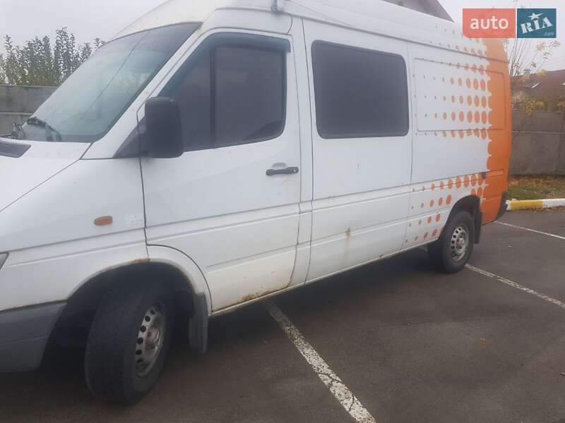 Микроавтобус Mercedes-Benz Sprinter 2002 в Киеве фото 7 Микроавтобус Mercedes-Benz Sprinter 2002 в Киеве