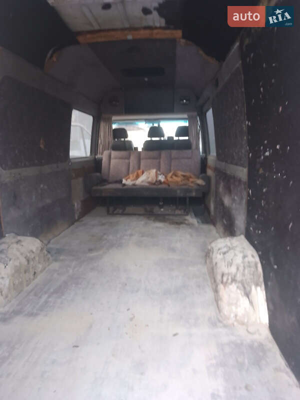 Микроавтобус Mercedes-Benz Sprinter 2004 в Яворове