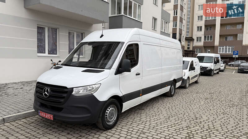 Вантажний фургон Mercedes-Benz Sprinter 2020 в Новояворівську