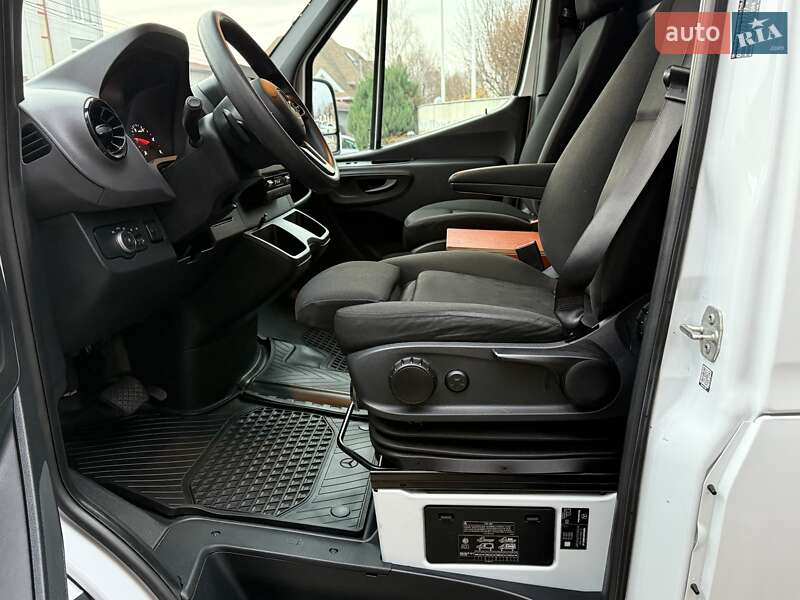 Вантажний фургон Mercedes-Benz Sprinter 2021 в Києві