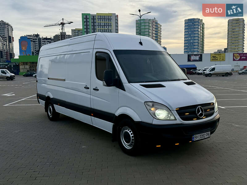 Вантажопасажирський фургон Mercedes-Benz Sprinter 2012 в Одесі