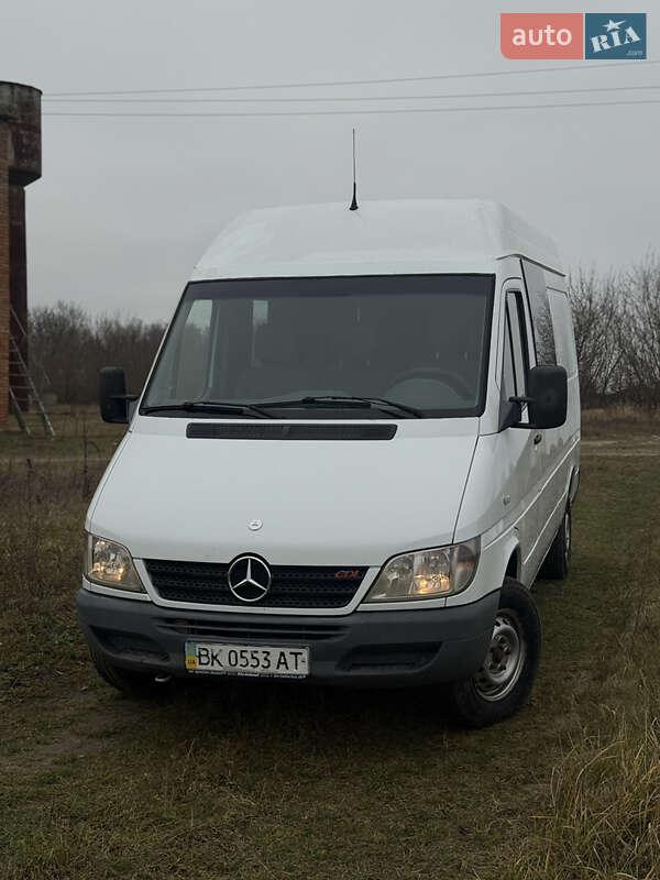 Вантажопасажирський фургон Mercedes-Benz Sprinter 2004 в Березному