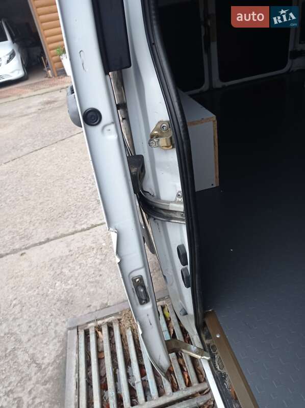 Вантажний фургон Mercedes-Benz Sprinter 2006 в Долинській
