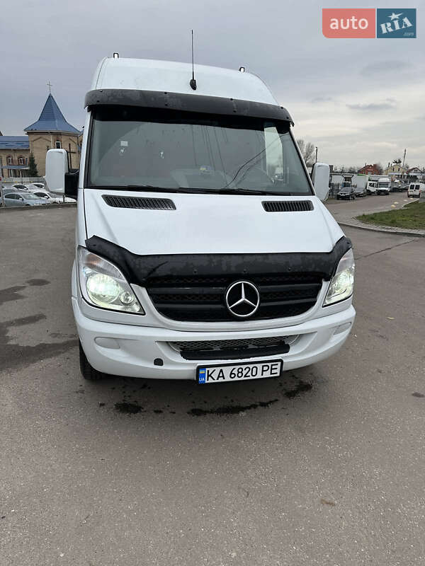 Mercedes-Benz Sprinter 2011