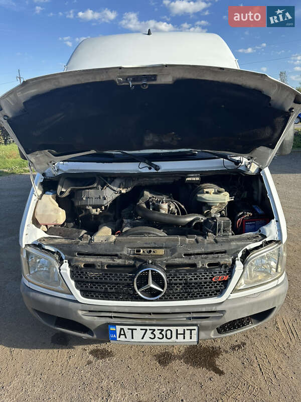 Грузовой фургон Mercedes-Benz Sprinter 2004 в Ивано-Франковске