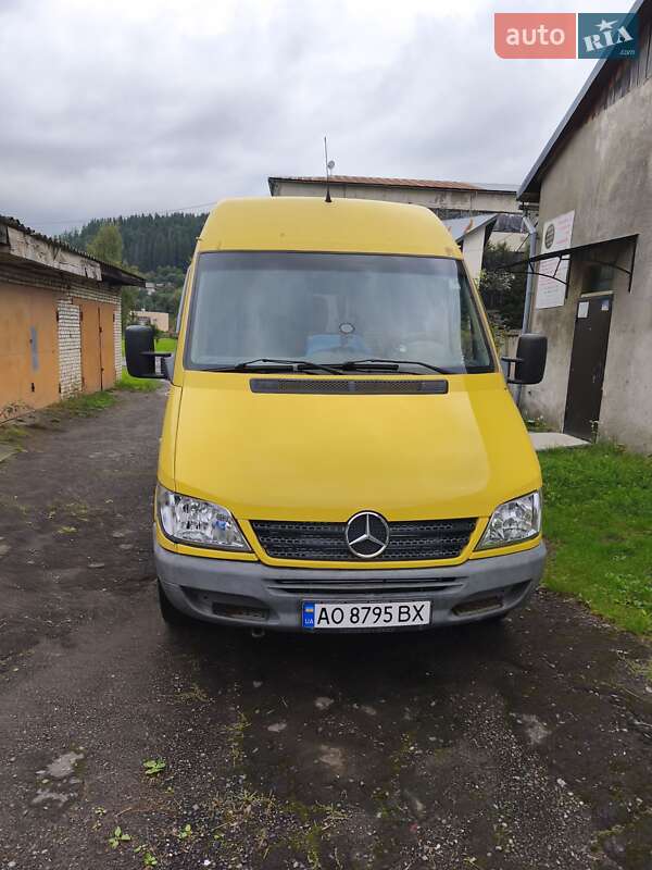 Mercedes-Benz Sprinter 2004