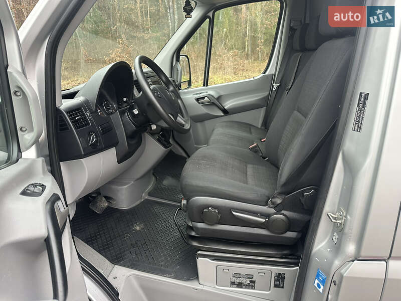 Вантажний фургон Mercedes-Benz Sprinter 2016 в Ковелі фото 24 Вантажний фургон Mercedes-Benz Sprinter 2016 в Ковелі