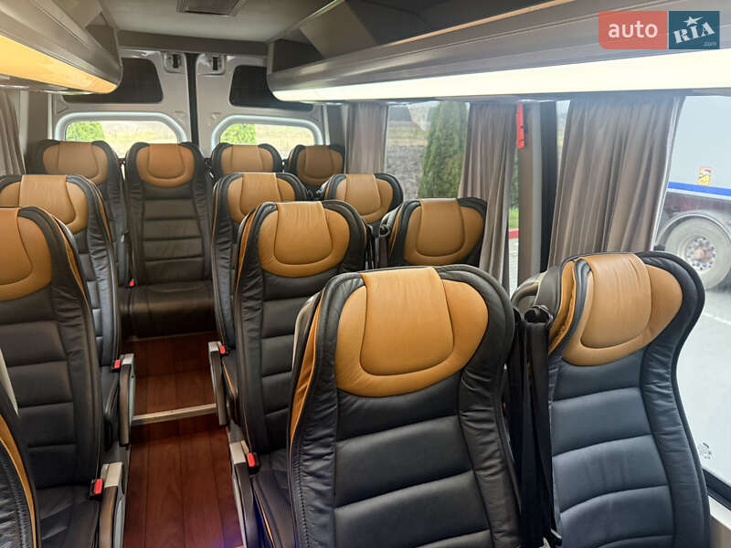 Туристичний / Міжміський автобус Mercedes-Benz Sprinter 2018 в Чернівцях
