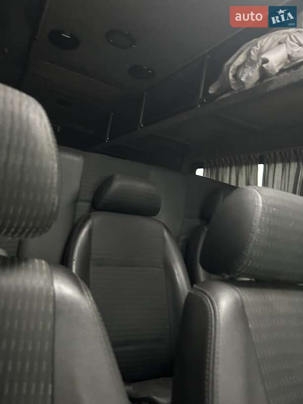 Микроавтобус Mercedes-Benz Sprinter 2006 в Тячеве фото 7 Микроавтобус Mercedes-Benz Sprinter 2006 в Тячеве