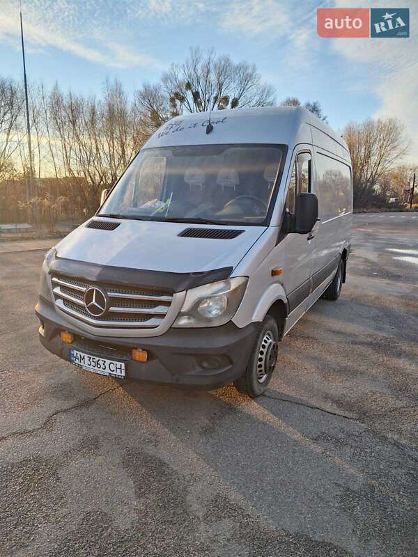 Mercedes-Benz Sprinter 2012