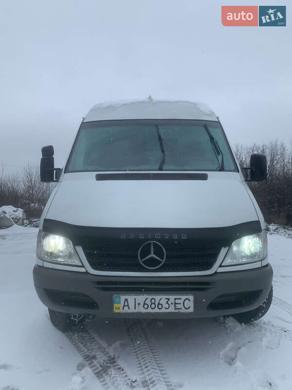 Вантажний фургон Mercedes-Benz Sprinter 2005 в Києві фото 2 Вантажний фургон Mercedes-Benz Sprinter 2005 в Києві