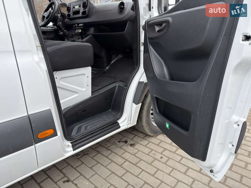 Вантажний фургон Mercedes-Benz Sprinter 2020 в Долині