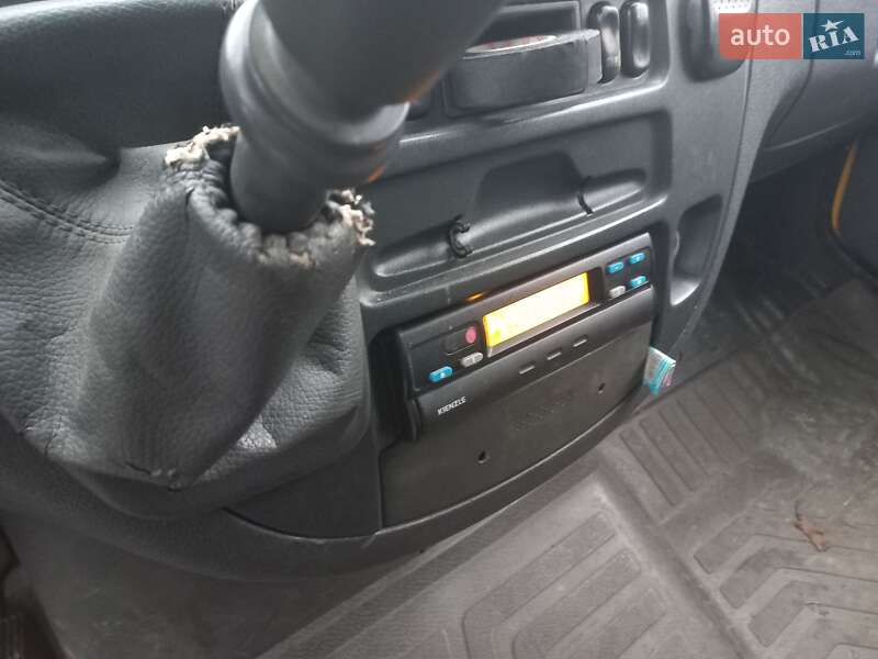 Вантажний фургон Mercedes-Benz Sprinter 2003 в Бучі