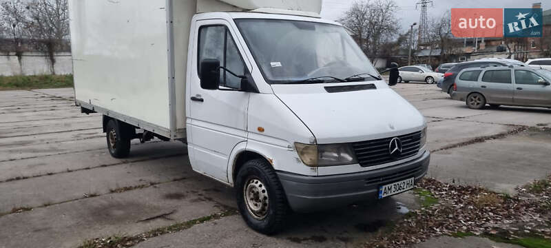 Mercedes-Benz Sprinter 2000 Mercedes-Benz Sprinter 2000