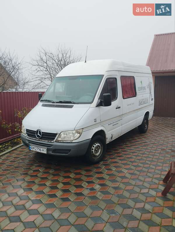 Mercedes-Benz Sprinter 2005