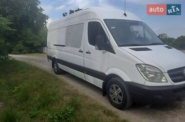 Вантажний фургон Mercedes-Benz Sprinter 2012 в Чернівцях