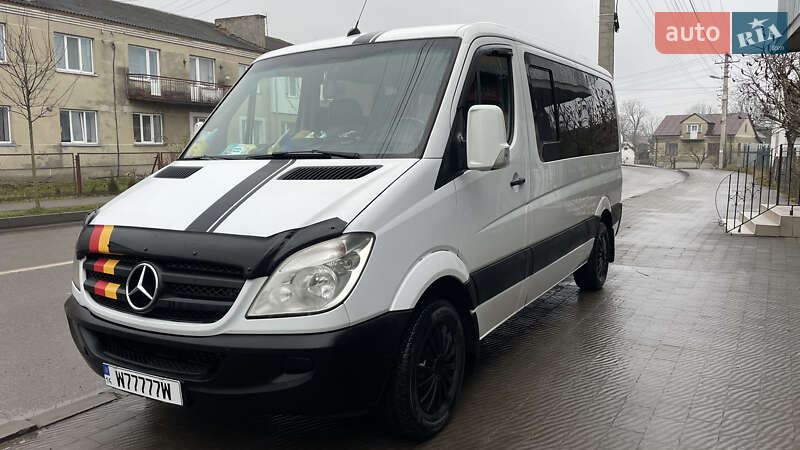 Mercedes-Benz Sprinter 2011