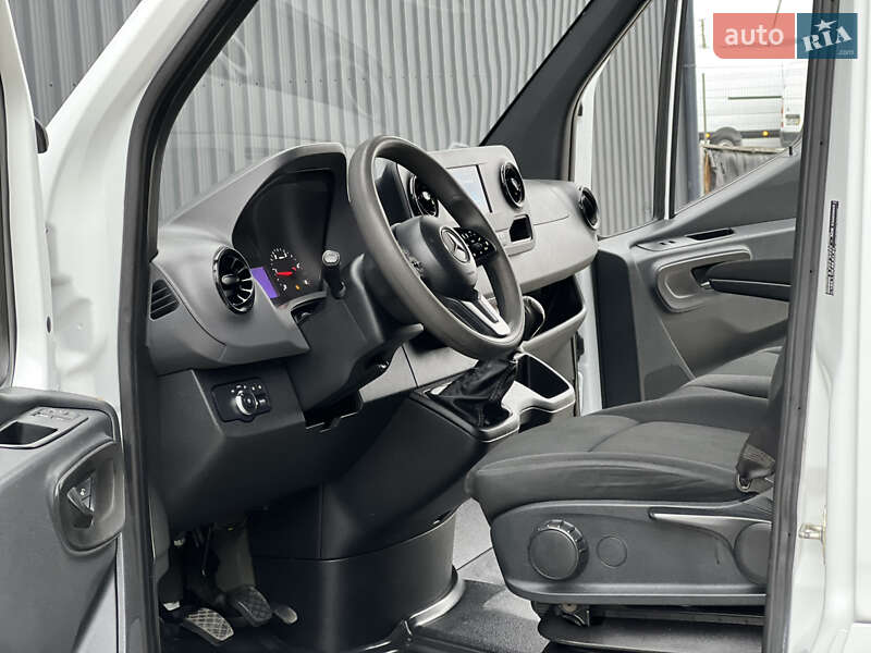 Вантажний фургон Mercedes-Benz Sprinter 2020 в Дубні фото 100 Вантажний фургон Mercedes-Benz Sprinter 2020 в Дубні