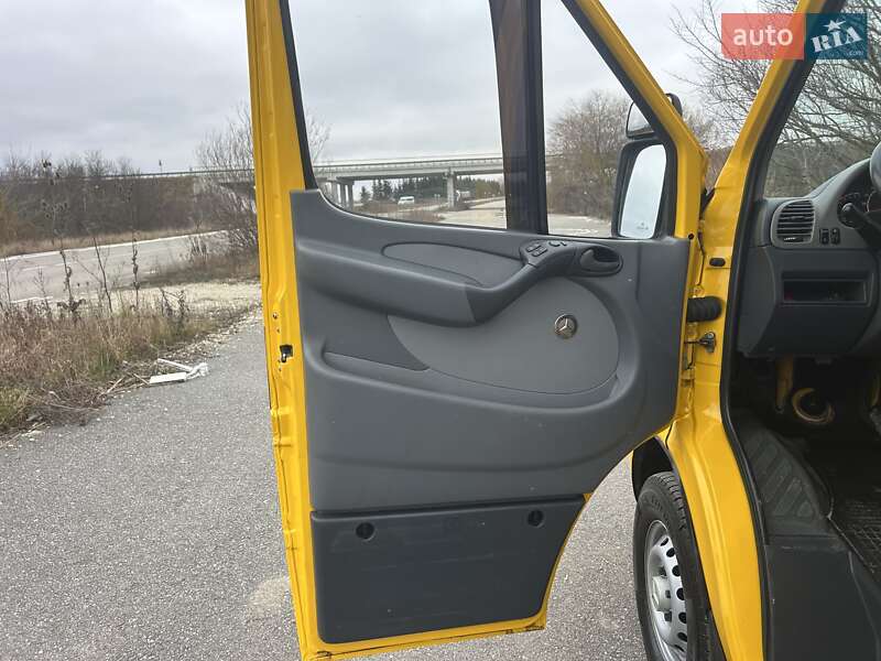 Евакуатор Mercedes-Benz Sprinter 2000 в Тернополі