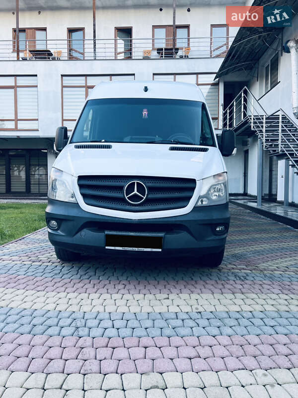 Вантажний фургон Mercedes-Benz Sprinter 2016 в Тячеві