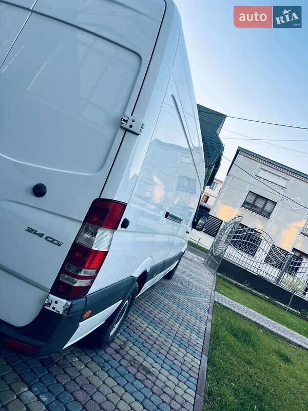 Вантажний фургон Mercedes-Benz Sprinter 2016 в Тячеві