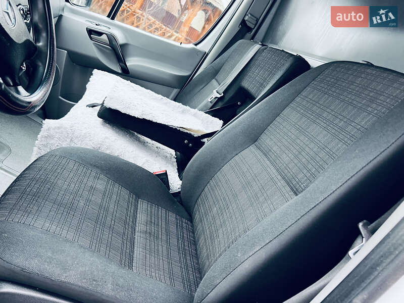 Вантажний фургон Mercedes-Benz Sprinter 2016 в Тячеві