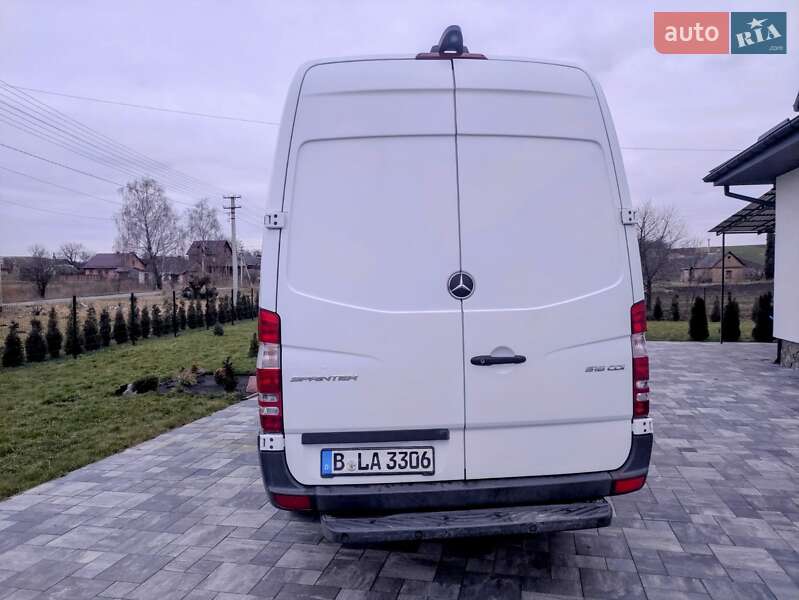Вантажний фургон Mercedes-Benz Sprinter 2016 в Рівному