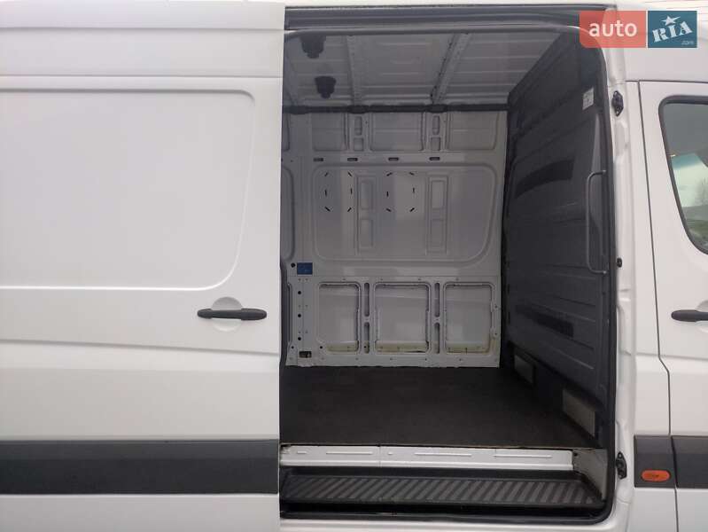 Вантажний фургон Mercedes-Benz Sprinter 2016 в Рівному