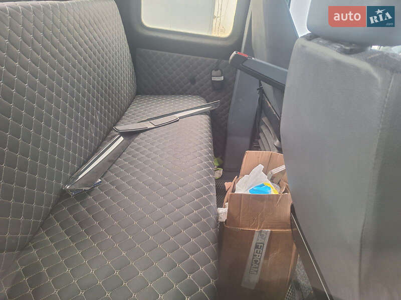 Евакуатор Mercedes-Benz Sprinter 1999 в Чернівцях