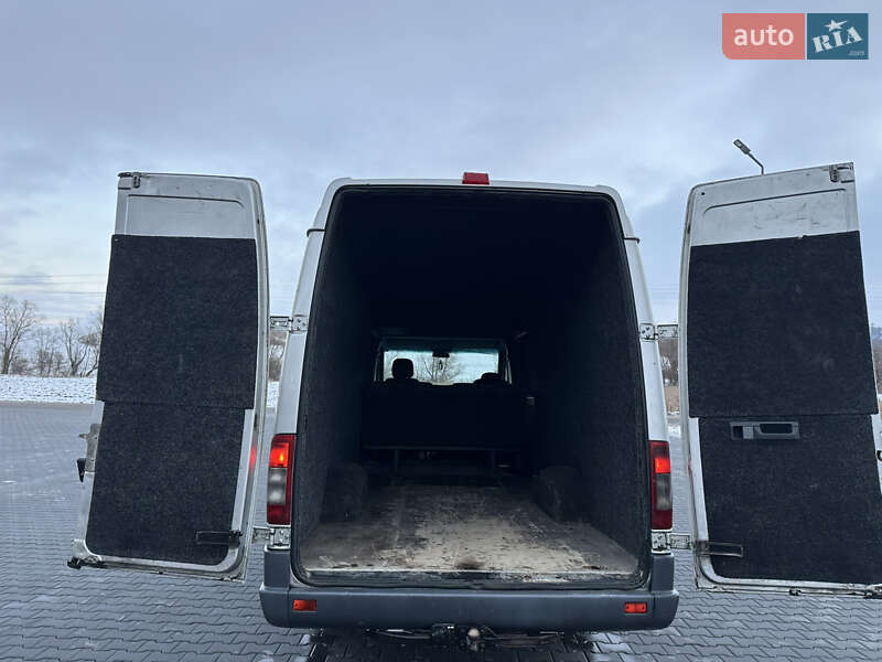 Вантажний фургон Mercedes-Benz Sprinter 2004 в Чернівцях