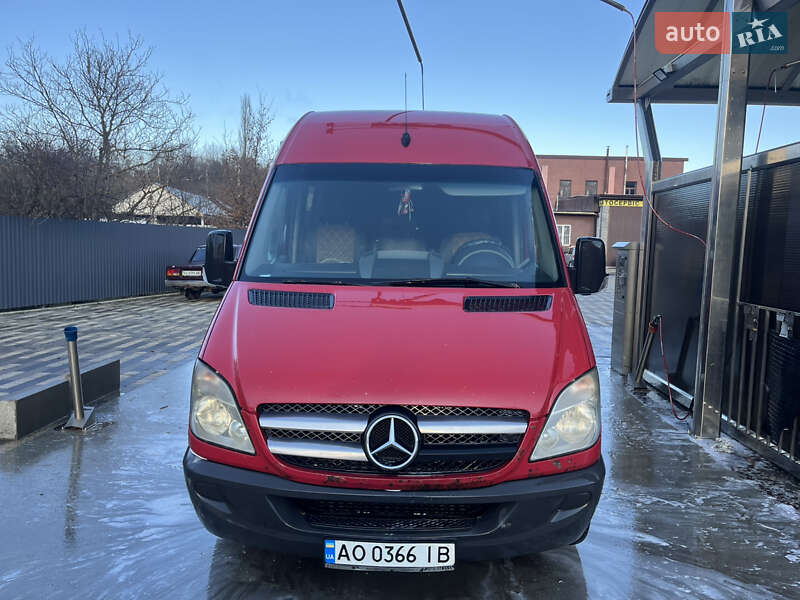 Мікроавтобус Mercedes-Benz Sprinter 2011 в Сваляві