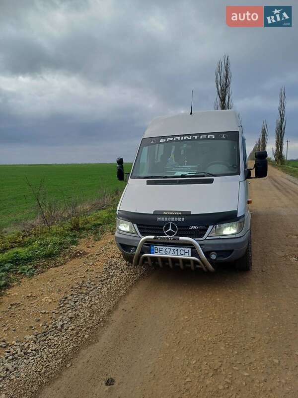 Mercedes-Benz Sprinter 2004