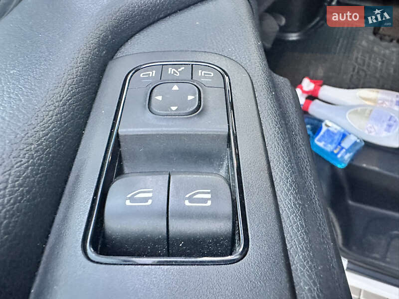 Вантажний фургон Mercedes-Benz Sprinter 2020 в Чернівцях