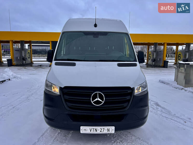Вантажний фургон Mercedes-Benz Sprinter 2020 в Дніпрі