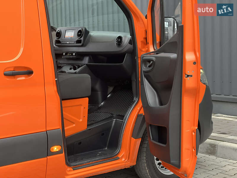 Грузовой фургон Mercedes-Benz Sprinter 2023 в Дубно