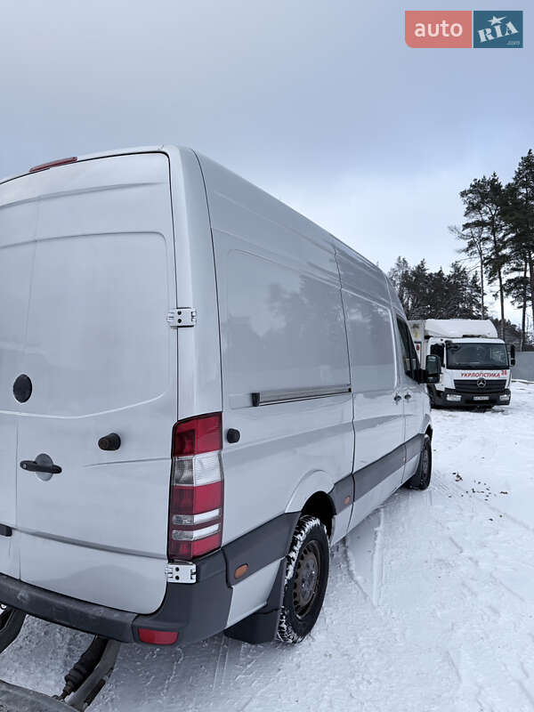 Вантажний фургон Mercedes-Benz Sprinter 2007 в Києві