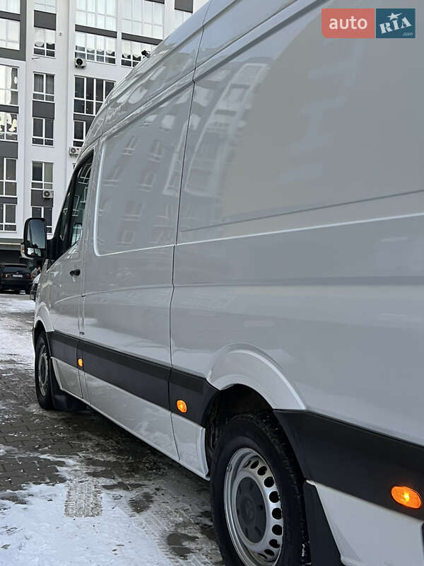 Вантажний фургон Mercedes-Benz Sprinter 2018 в Чернівцях