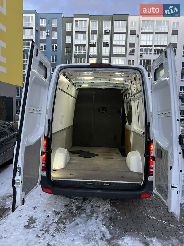 Вантажний фургон Mercedes-Benz Sprinter 2018 в Чернівцях