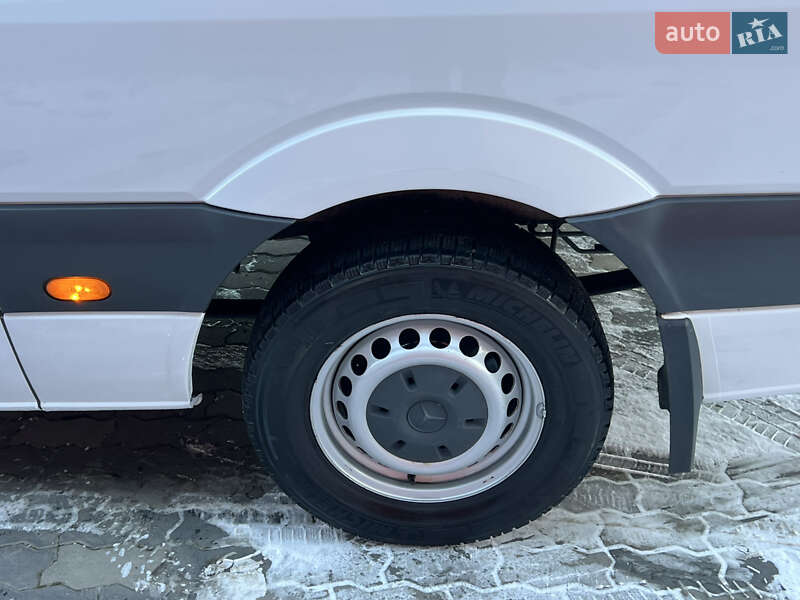 Вантажний фургон Mercedes-Benz Sprinter 2018 в Чернівцях