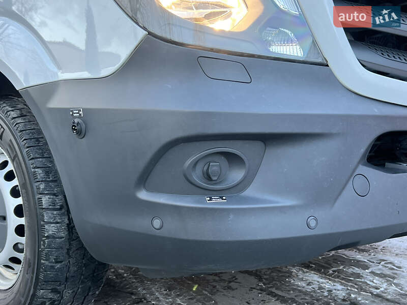 Вантажний фургон Mercedes-Benz Sprinter 2018 в Чернівцях