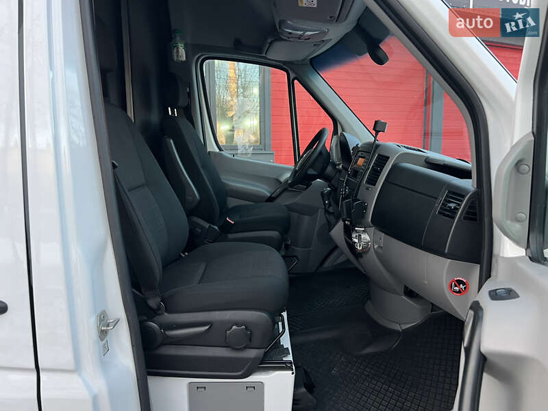 Вантажний фургон Mercedes-Benz Sprinter 2018 в Чернівцях
