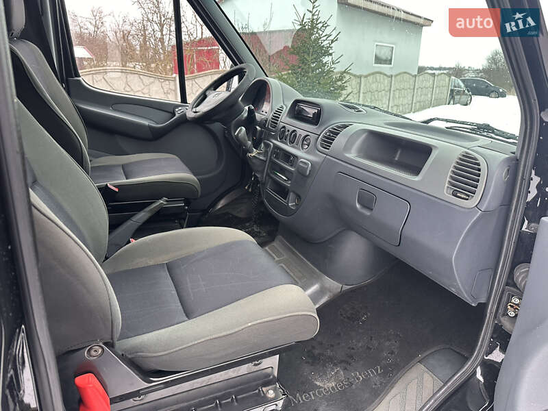 Универсал Mercedes-Benz Sprinter 2005 в Киеве фото 9 Универсал Mercedes-Benz Sprinter 2005 в Киеве