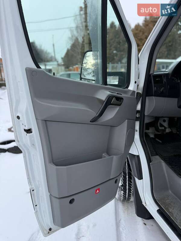 Эвакуатор Mercedes-Benz Sprinter 2013 в Хмельницком фото 15 Эвакуатор Mercedes-Benz Sprinter 2013 в Хмельницком