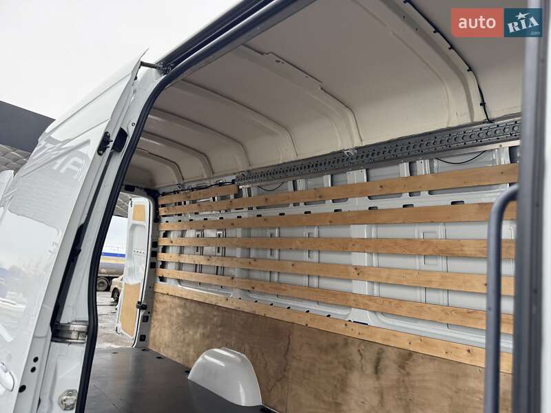Вантажний фургон Mercedes-Benz Sprinter 2017 в Дубні