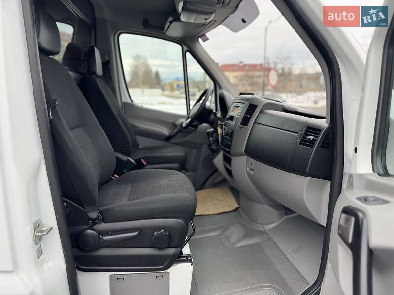 Вантажний фургон Mercedes-Benz Sprinter 2017 в Дубні
