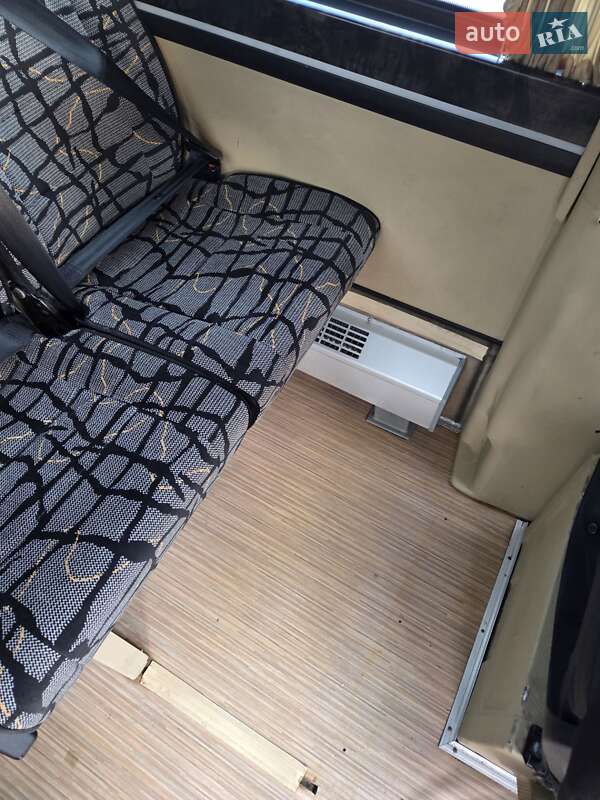 Туристичний / Міжміський автобус Mercedes-Benz Sprinter 2015 в Чернівцях