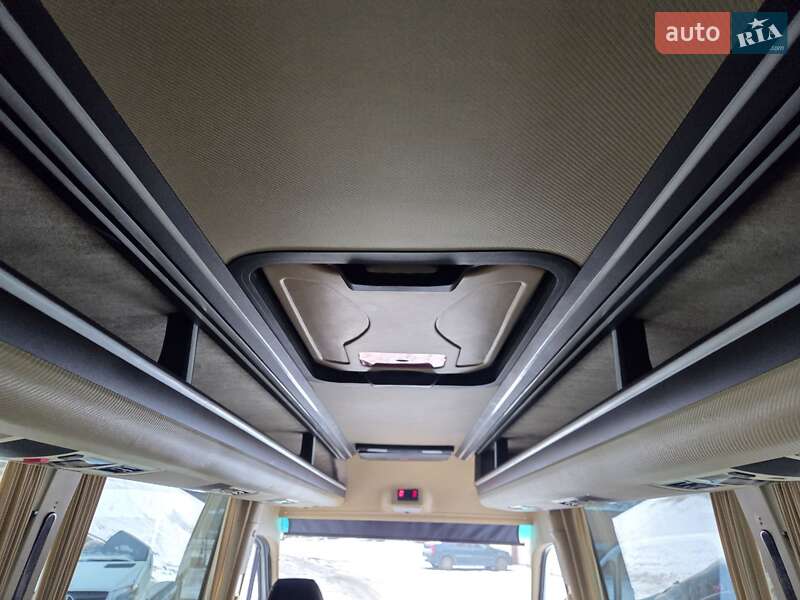 Туристичний / Міжміський автобус Mercedes-Benz Sprinter 2015 в Чернівцях