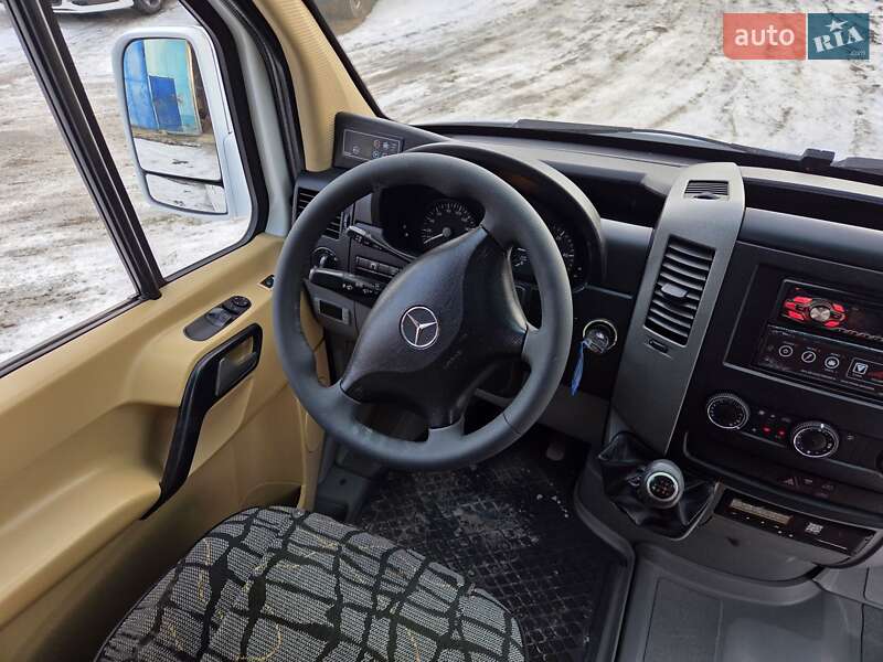Туристичний / Міжміський автобус Mercedes-Benz Sprinter 2015 в Чернівцях